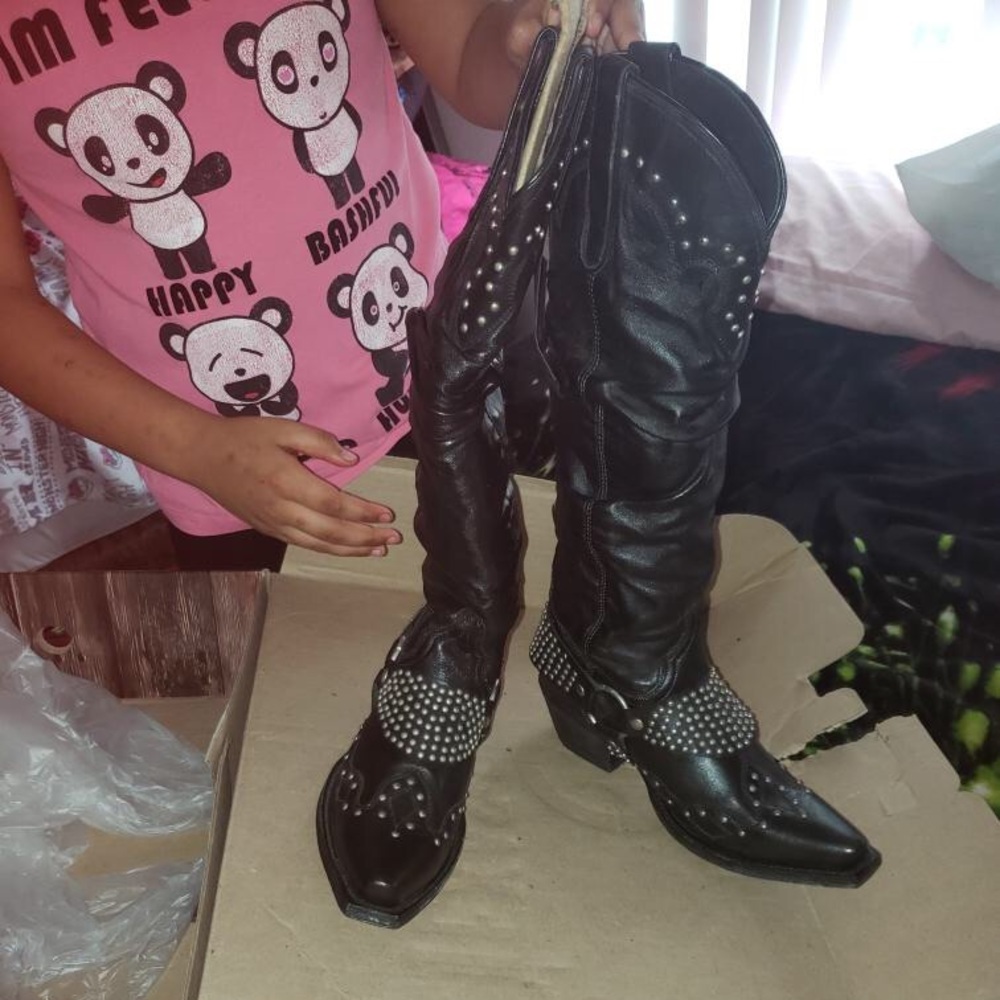 Brand Denver boots size 8 new in box